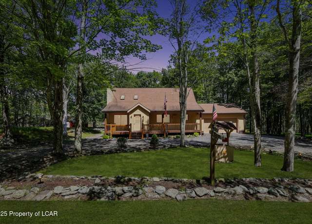 Property at 9 Osprey Cir, Lake Ariel, PA 18436, 3 beds, 2.5 baths