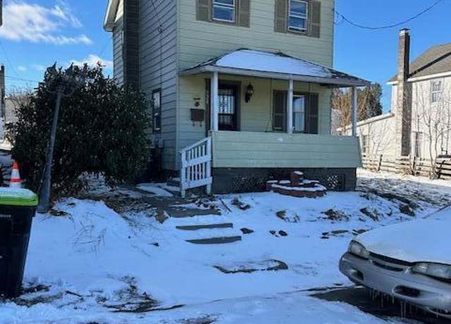 Property at 924 Pine St, Freeland, PA 18224, 3 beds, 1 bath