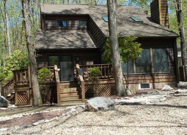 Property at 437 Lake Valley Dr, Hazleton, PA 18202, 3 beds, 3 baths