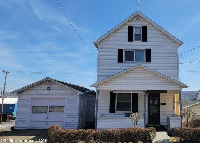 Property at 919 Roland Ave, Scranton, PA 18504, 3 beds, 1 bath