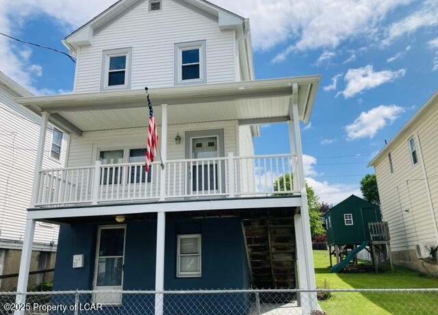 Property at 17 Enterprise St, Nanticoke, PA 18634, 2 beds, 1.5 baths