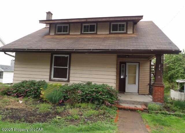Property at 219 217 Idetown Rd, Dallas, PA 18612, 6 beds, 3 baths