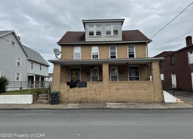Property at 25 27 Manning St, Mcadoo, PA 18237, 6 beds, 2 baths