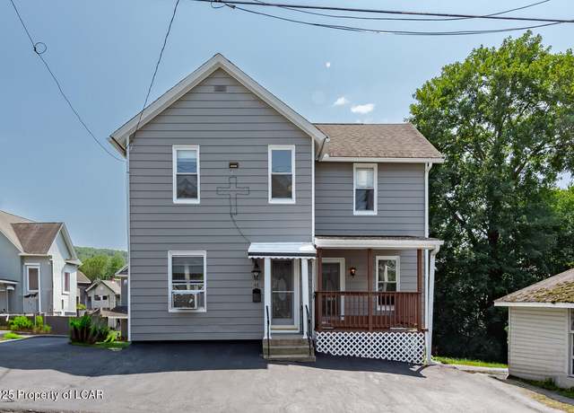 Property at 48 Copeland Ave, Carbondale, PA 18407, 3 beds, 1.5 baths