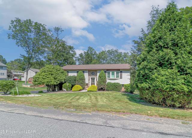 Property at 125 Fairwood Blvd, Mountain Top, PA 18707, 3 beds, 2 baths