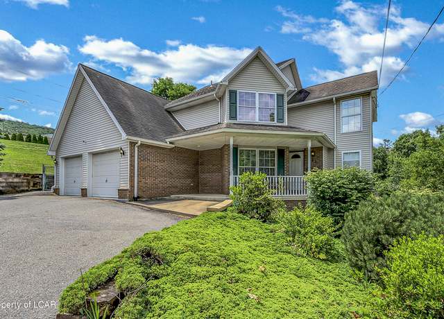 Property at 241 Oak St, Sugar Notch, PA 18706, 3 beds, 2.5 baths