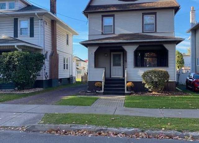 Property at 46 Walnut St, Kingston, PA 18704, 3 beds, 1.5 baths