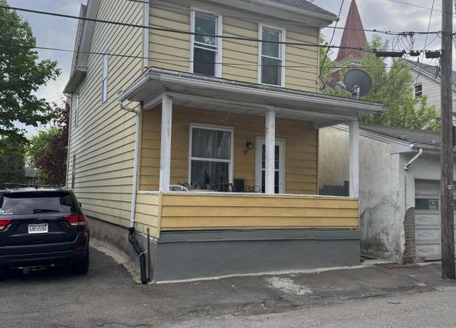 Property at 54 Fern St, Hazleton, PA 18201, 3 beds, 1 bath