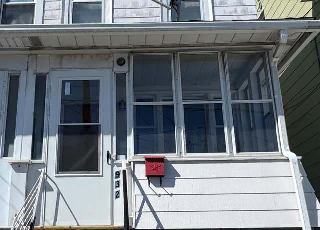 Property at 932 Ridge St, Freeland, PA 18224, 2 beds, 1.5 baths