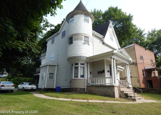 Property at 266 Main St, Pittston, PA 18640, 7 beds, 4 baths