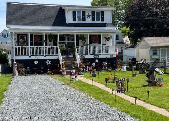 Property at 76 Loveland Ave, Kingston, PA 18704, 2 beds, 1 bath