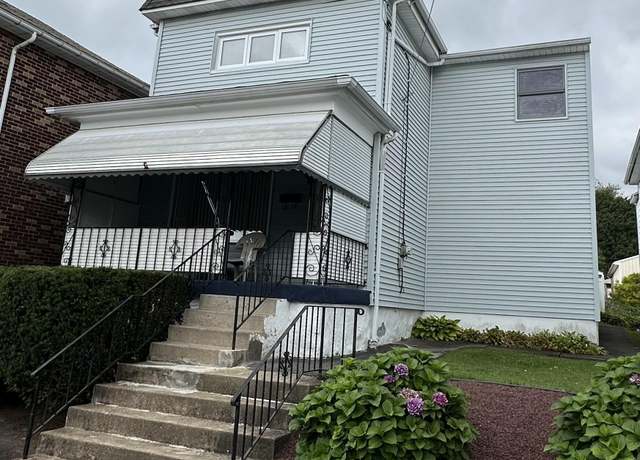 Property at 535 Garfield St, Hazleton, PA 18201, 4 beds, 1.5 baths