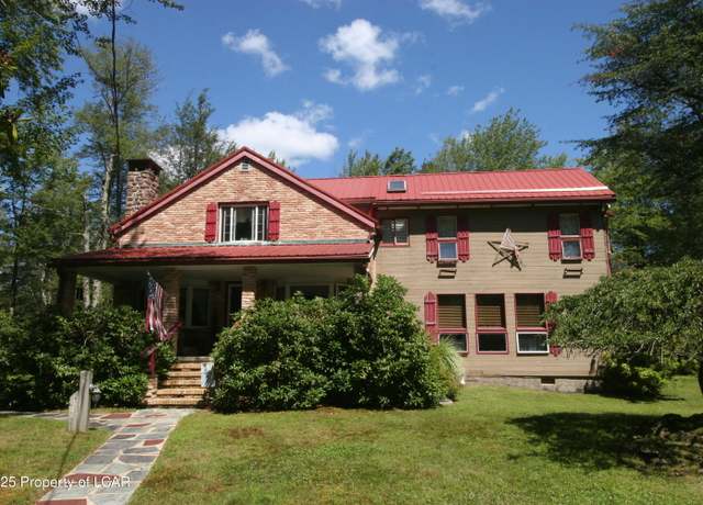 Property at 24 Brachts Ln, Lake Harmony, PA 18210, 3 beds, 2.5 baths
