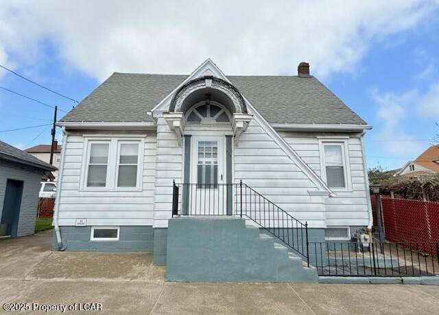 Property at 225 5th St, Hazleton, PA 18201, 3 beds, 2 baths