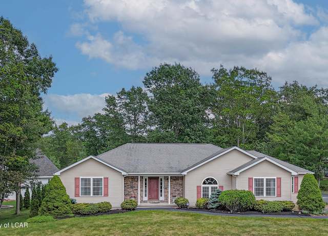 Property at 211 Circle Dr, Mountain Top, PA 18707, 3 beds, 2 baths