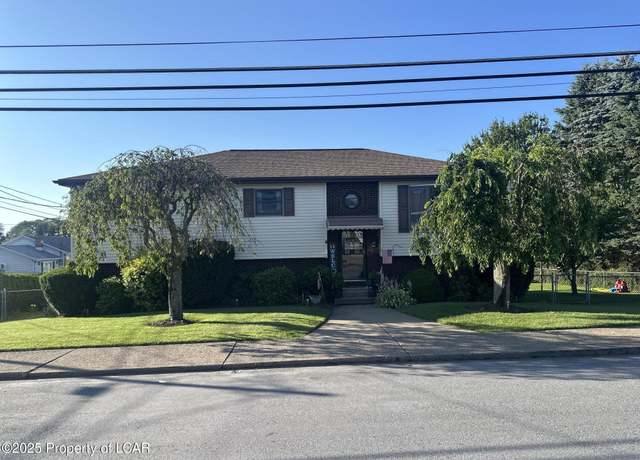 Property at 817 17th St, Hazleton, PA 18201, 3 beds, 2.5 baths