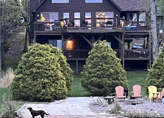 Property at 340 Four Seasons Dr, Drums, PA 18222, 5 beds, 3.5 baths
