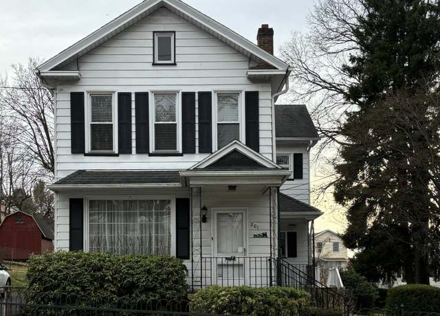 Property at 201 Blackman St, Wilkes-barre, PA 18702, 3 beds, 2.5 baths