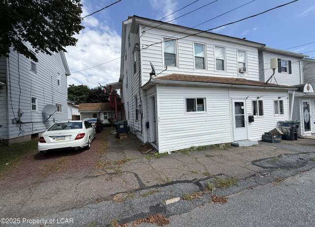 Property at 351 Ridge St, Freeland, PA 18224, 4 beds, 1.5 baths