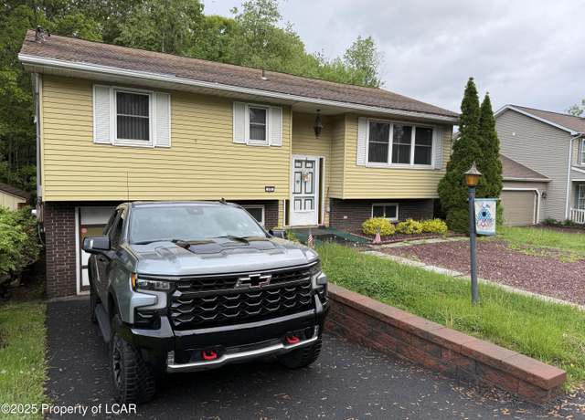 Property at 15 Pittston Ave, Yatesville, PA 18640, 2 beds, 1.5 baths