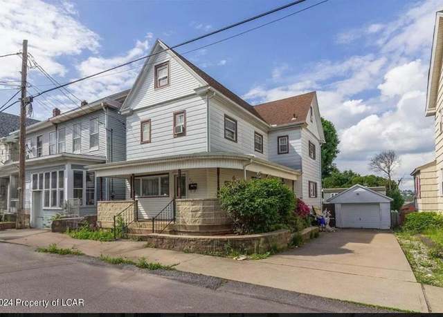 Property at 325 Elm St, Hazleton, PA 18201, 5 beds, 1.5 baths