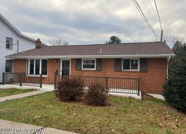 Property at 58 Spring St, Weatherly, PA 18255, 3 beds, 2 baths