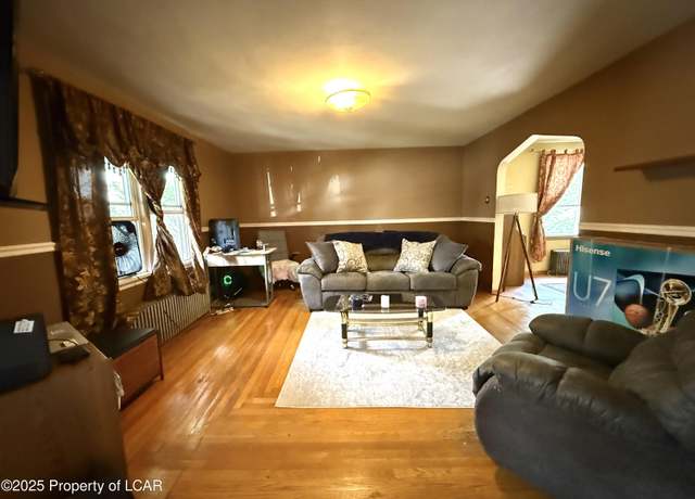Property at 697 Peace St, Hazleton, PA 18210, 3 beds, 1 bath