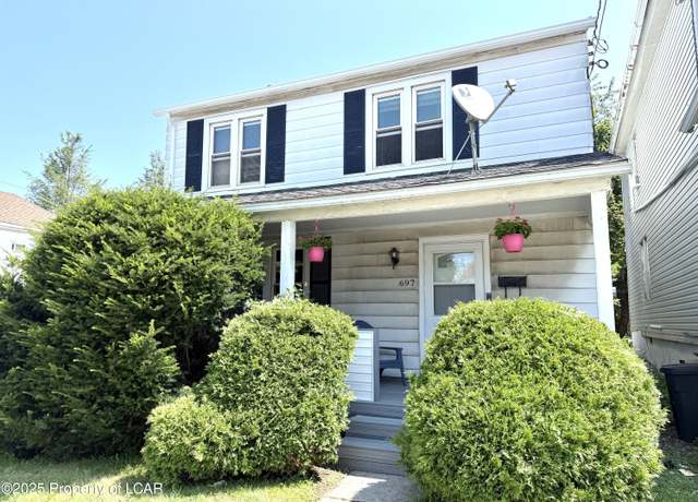Property at 697 Peace St, Hazleton, PA 18210, 3 beds, 1 bath