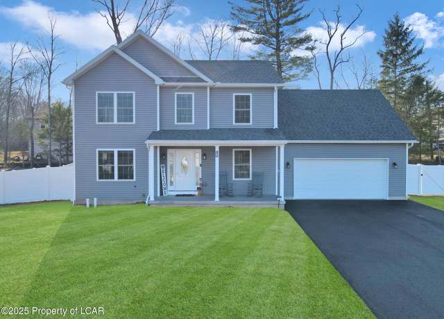 Property at 42 Ridge St, Tamaqua, PA 18252, 4 beds, 2.5 baths