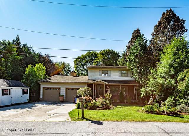 Property at 103 Smith Cir, Hazle Twp, PA 18224, 3 beds, 2.5 baths