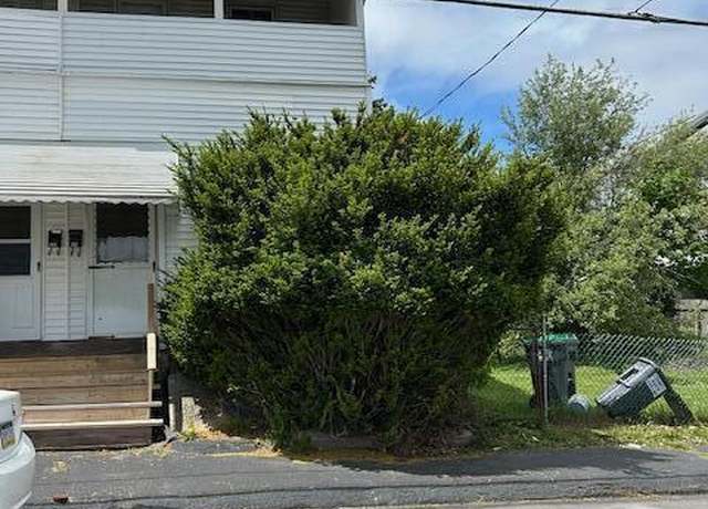 Property at 940 Ridge St, Freeland, PA 18224, 3 beds, 2 baths
