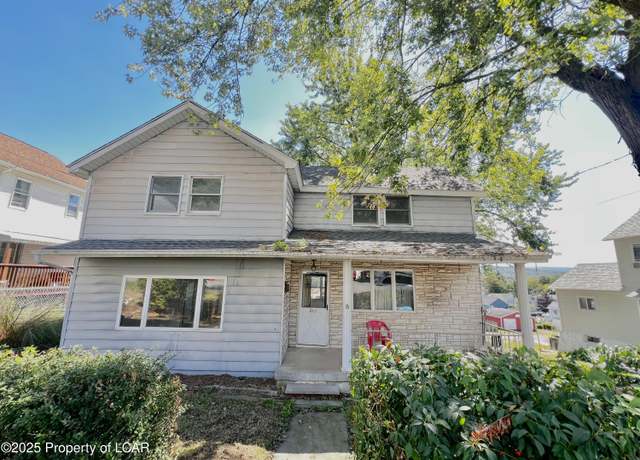Property at 210 Gorham Ave, Mayfield, PA 18433, 3 beds, 1 bath