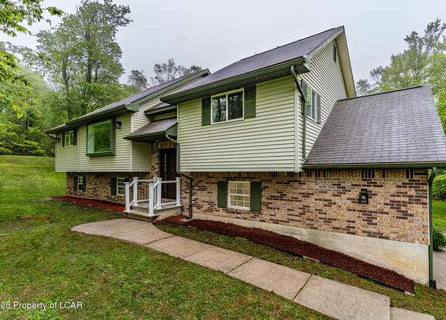 Property at 9189 Wilson Ct, Tobyhanna, PA 18466, 4 beds, 2.5 baths