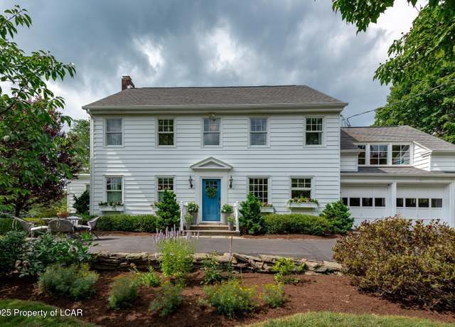 Property at 19 Shrine View Dr, Dallas, PA 18612, 5 beds, 2.5 baths