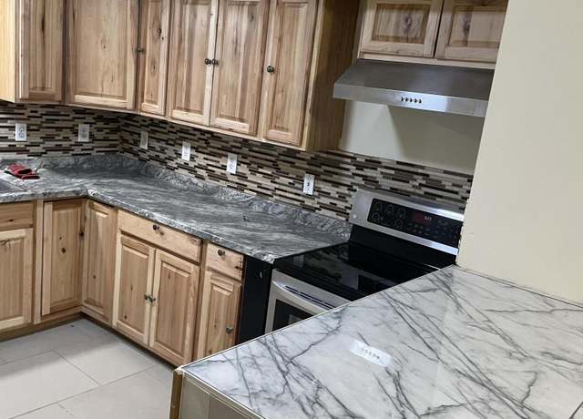 Property at 26 Poplar St, Shenandoah, PA 17976, 2 beds, 1.5 baths