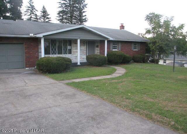 Property at 86 Fairview Dr, Nanticoke, PA 18634, 3 beds, 2 baths