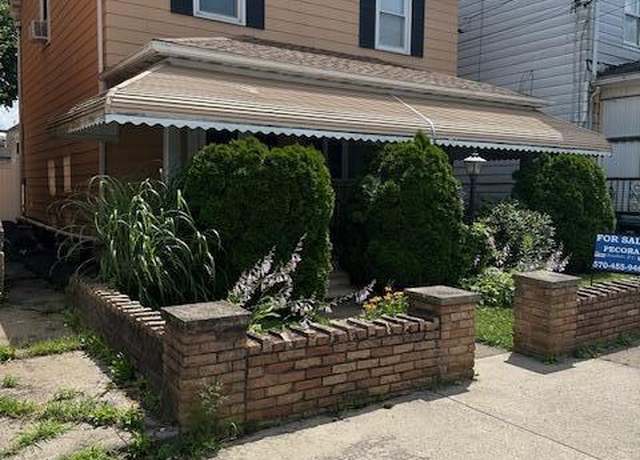 Property at 609 Mckinley St, Hazleton, PA 18201, 3 beds, 1.5 baths