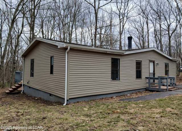 Property at 9 Cougar Dr, White Haven, PA 18661, 3 beds, 2 baths