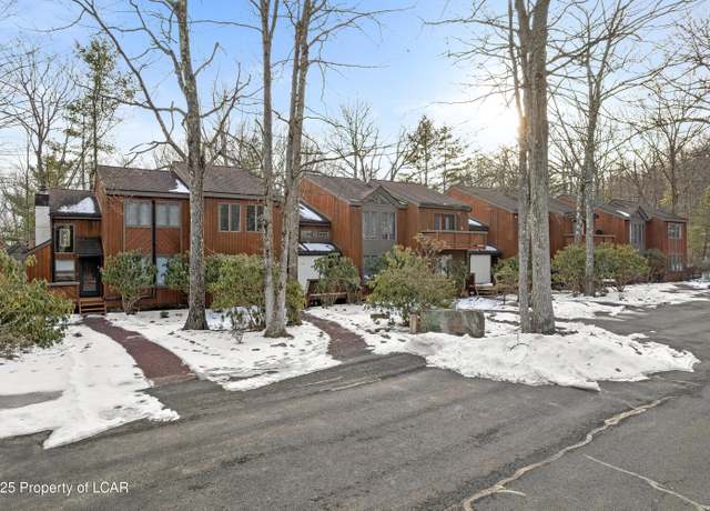 Property at 29 Falcon Run, Lake Harmony, PA 18624, 3 beds, 2 baths