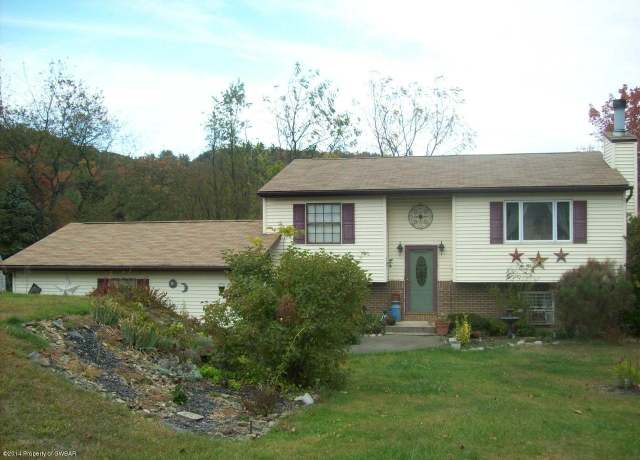 Property at 1266 Wood View Rd, Kunkletown, PA 18058, 3 beds, 2 baths