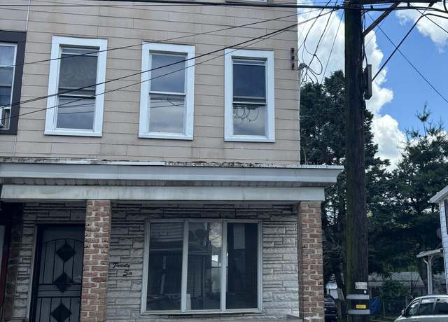 Property at 26 Elm St, Tamaqua, PA 18252, 3 beds, 1 bath