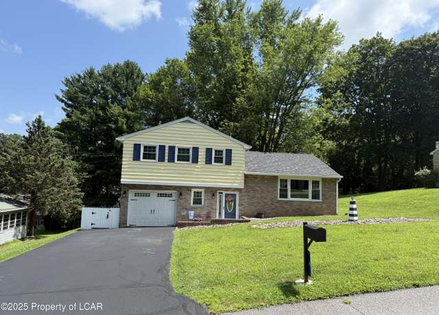 Property at 8 Birch St, Sugarloaf, PA 18249, 3 beds, 1.5 baths