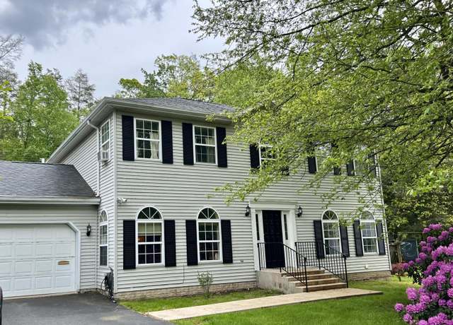 Property at 250 Sutherland Dr, Mountain Top, PA 18707, 3 beds, 3.5 baths