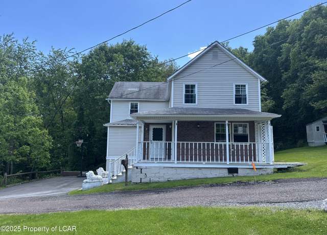 Property at 11 Pikes Peak St, Nanticoke, PA 18634, 3 beds, 1.5 baths