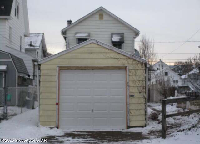 Property at 277 1/2 Green St, Nanticoke, PA 18634, 3 beds, 1.5 baths