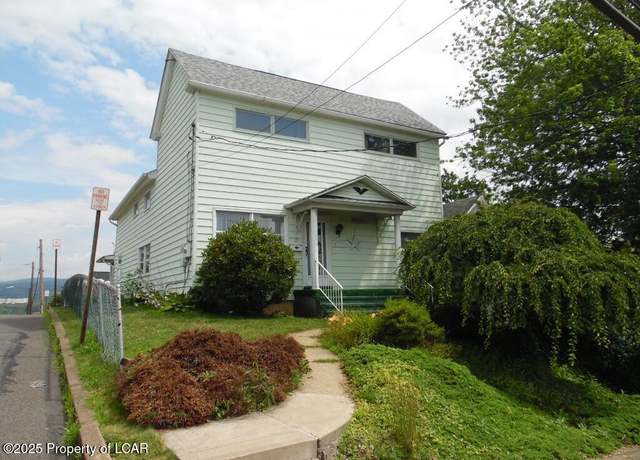Property at 131 Main St, Plains, PA 18705, 4 beds, 1.5 baths