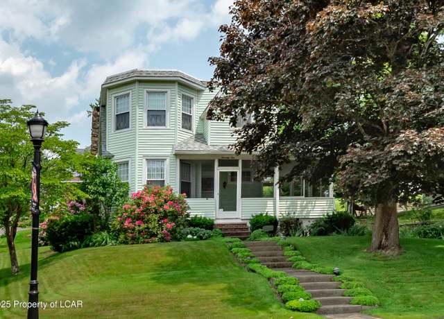 Property at 71 Lake St, Dallas, PA 18612, 4 beds, 1.5 baths