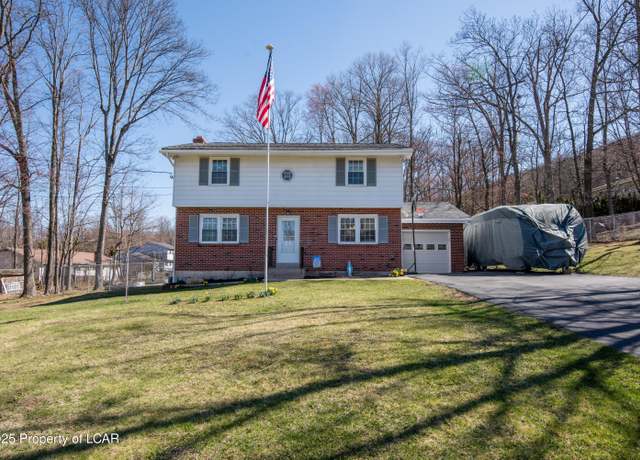 Property at 8 Washington Blvd, Mountain Top, PA 18707, 3 beds, 2.5 baths