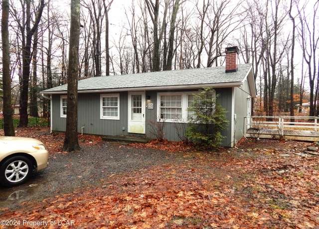 Property at 19 Sherman Dr, Tobyhanna, PA 18466, 3 beds, 1 bath