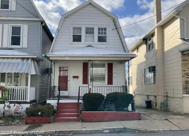 Property at 253 Andover St, Wilkes-barre, PA 18702, 3 beds, 1.5 baths